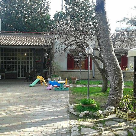 Casina Delle Arti Bed & Breakfast San Cataldo  Eksteriør bilde