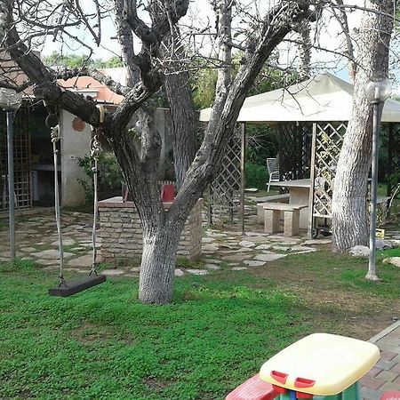 Casina Delle Arti Bed & Breakfast San Cataldo  Eksteriør bilde
