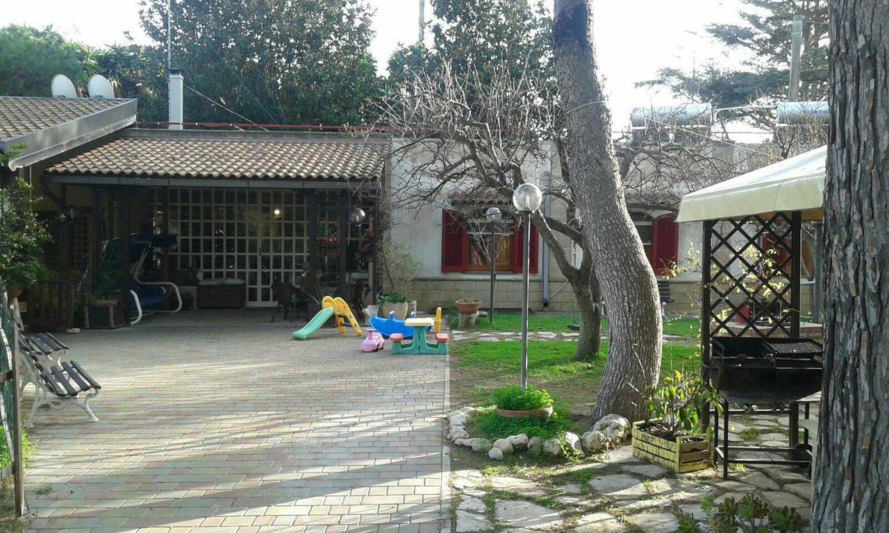 Casina Delle Arti Bed & Breakfast San Cataldo  Eksteriør bilde