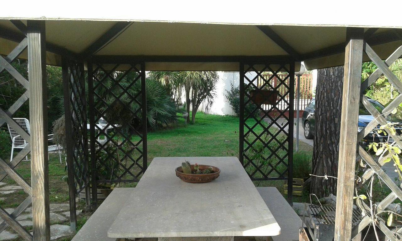 Casina Delle Arti Bed & Breakfast San Cataldo  Eksteriør bilde